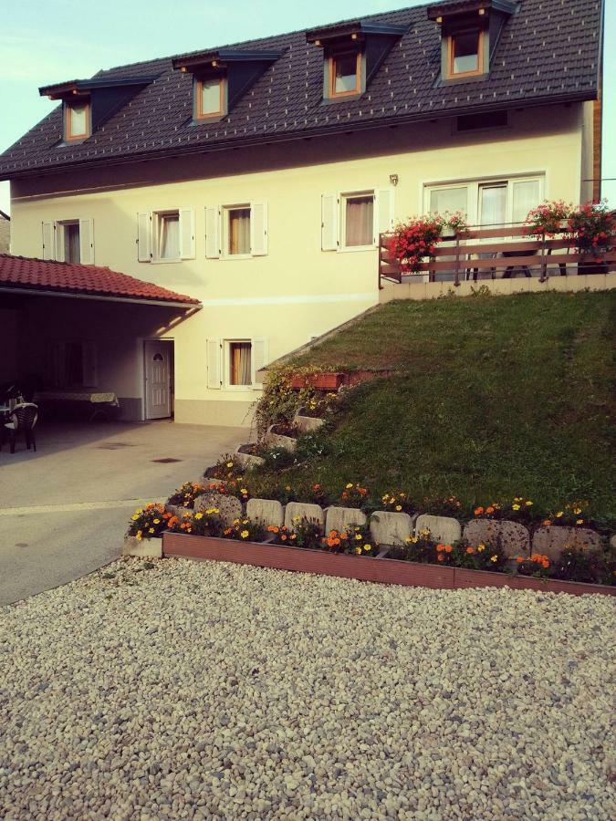 Apartmaji Pri Kokolu Bled Exterior photo