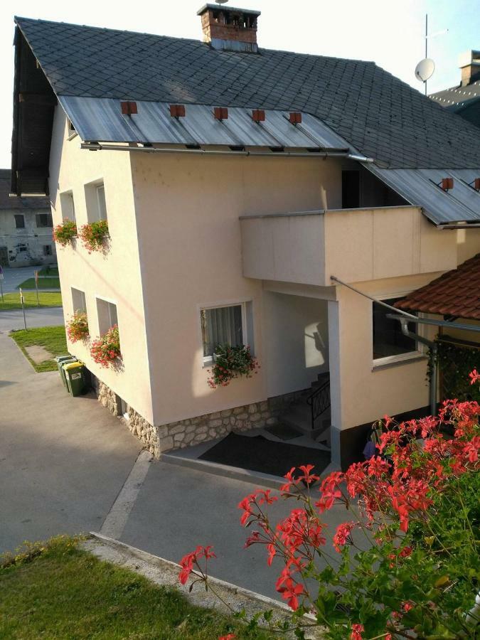 Apartmaji Pri Kokolu Bled Exterior photo