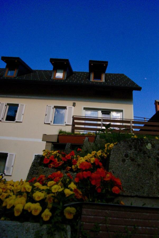 Apartmaji Pri Kokolu Bled Exterior photo